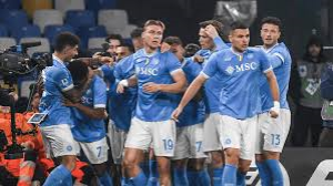 Rasmus Hojlund scored both goals as Napoli went top of Serie A with a 2-1 win over Juventus.