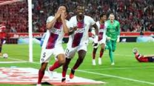 Paris St-Germain came from 2-0 down to draw for the second weekend in a row to begin their Ligue 1 title defence, scoring twice in injury time to stun Lille.