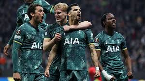 Dominic Solanke's first-half penalty kept Tottenham Hotspur's season alive as they defeated Eintracht Frankfurt to reach the semi-finals of the Europa League.
