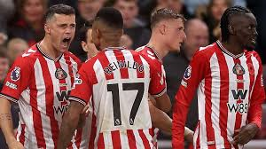 Granit Xhaka scored his first Sunderland goal as the Black Cats came from behind to draw with Everton and move up to fourth place in the Premier League.