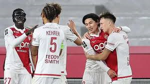 Takumi Minamino scored the only goal as Monaco beat Ligue 1 leaders and champions Paris St-Germain.
