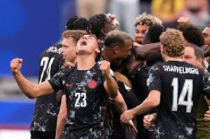 Stephen Eustaquio scored a dramatic winner in the second minute of injury time as co-hosts Canada defeated South Africa to move into the last 16 of the World Cup for the first time.