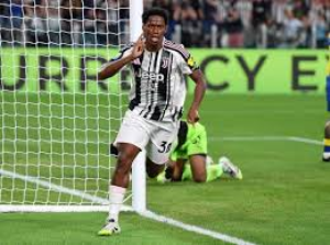 Jonathan David scored on his debut as Juventus beat Parma in their Serie A opener.