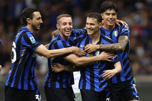 Inter Milan moved back to within three points of Serie A leaders Napoli after a slender 1-0 win against Verona at the San Siro.