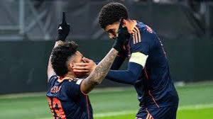 Substitute Igor Jesus scored late on as Nottingham Forest boosted their hopes of progressing automatically to the Europa League knockout phase with victory at Utrecht.