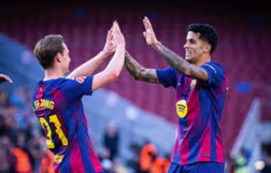 Barcelona maintained their 100 per cent home record against Levante to end a two-game losing run and return to the top of La Liga.
