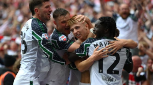 Teenager Tom Watson scored a 95th-minute winner to send Sunderland up to the Premier League and deny Sheffield United in the Championship play-off final at Wembley Stadium.