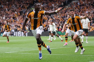 Hull City stunned Manchester United on a dream return to the Premier League after nine years away with a first ever top-flight win against their shell-shocked visitors.