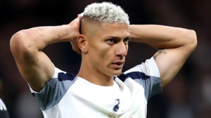 Tottenham forward Richarlison's proposed move to Vasco da Gama has fallen through amid ongoing uncertainty over the Brazilian's future.