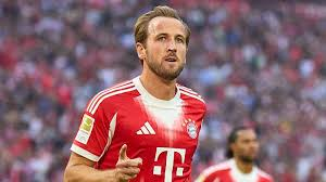 Harry Kane scored twice as Bayern Munich thrashed promoted Hamburg 5-0 to consolidate their position at the top of the Bundesliga.