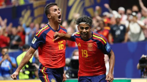 Lamine Yamal scored 10 minutes into his first World Cup start as Spain beat Saudi Arabia to register their first win of the tournament.