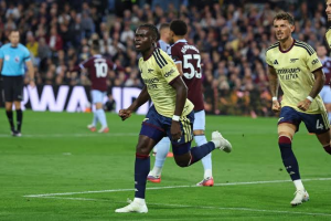 Bukayo Saka scored the only goal as Premier League champions Arsenal came away from Aston Villa with all three points.