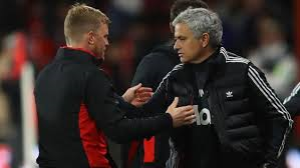 Newcastle manager Eddie Howe says Benfica boss Jose Mourinho is a "visionary" as they prepare to meet in the Champions League.