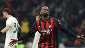 Rafael Leao scored as AC Milan moved top of Serie A with a narrow victory against Lazio who were denied a penalty deep into second half stoppage-time.