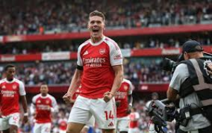 Viktor Gyokeres scored his first Arsenal goals as the Gunners put five past Leeds after unveiling new £60m signing Eberechi Eze before kick-off.