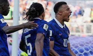 World Cup favourites France were made to sweat to book their quarter-final place but Kylian Mbappe's second-half penalty proved enough to help them past a resolute Paraguay in Philadelphia.