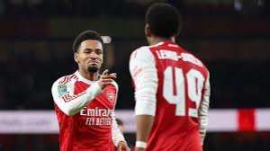 Ethan Nwaneri and Bukayo Saka scored second-half goals as a youthful Arsenal side beat Brighton to reach the quarter-finals of the Carabao Cup.