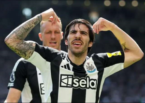 Newcastle United moved within touching distance of Champions League football next season with a crucial victory against 10-man Chelsea at St James' Park.