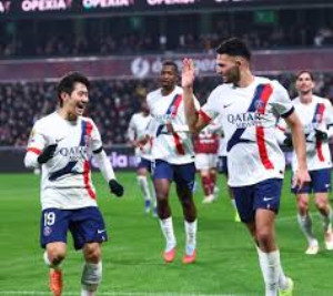 Injury-hit Paris St-Germain went top of Ligue 1 with a thrilling 3-2 win at struggling Metz.